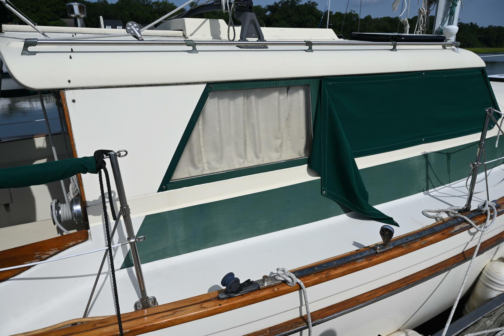 Slide: The Image of Pearson Pilothouse 365 1980 - 4536375