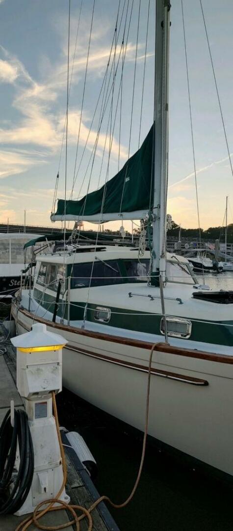 Slide: The Image of Pearson Pilothouse 365 1980 - 4701745