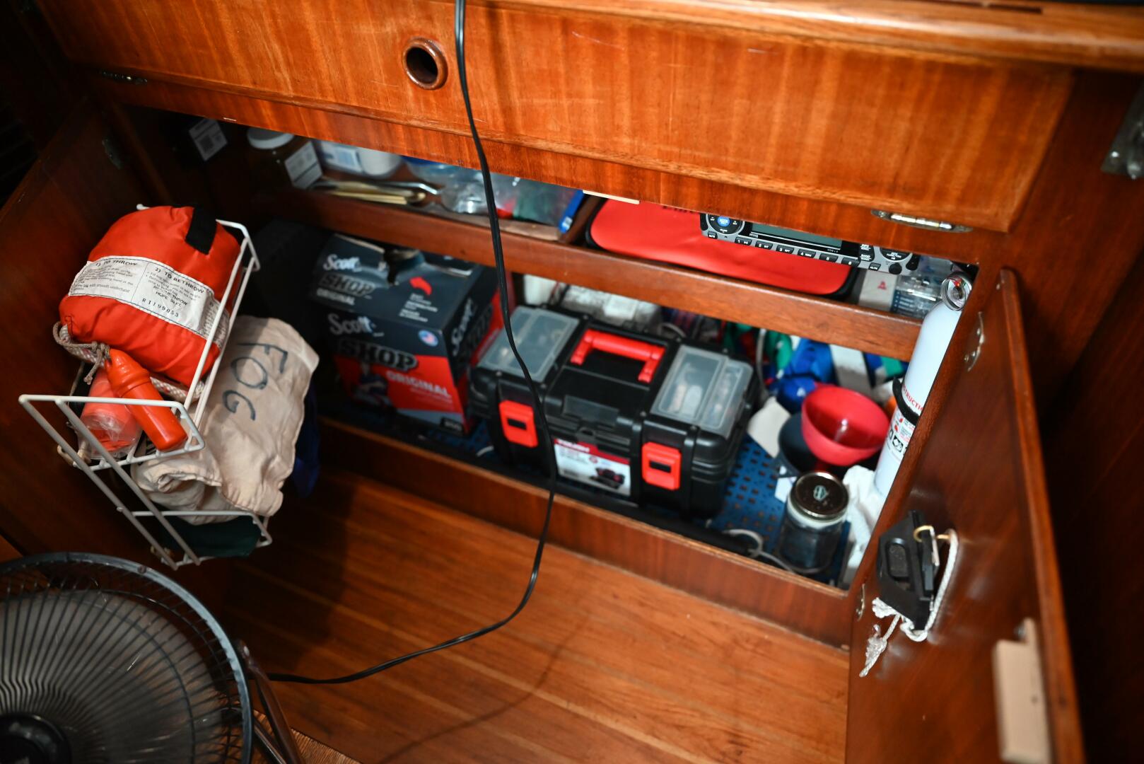 Slide: The Image of Pearson Pilothouse 365 1980 - 4536389