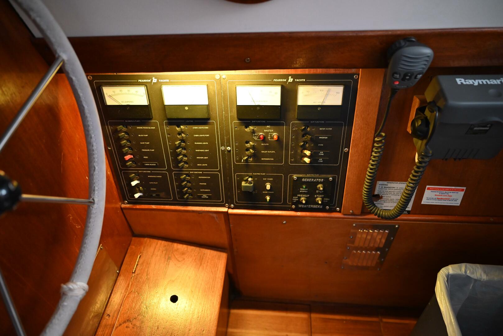Slide: The Image of Pearson Pilothouse 365 1980 - 4536393