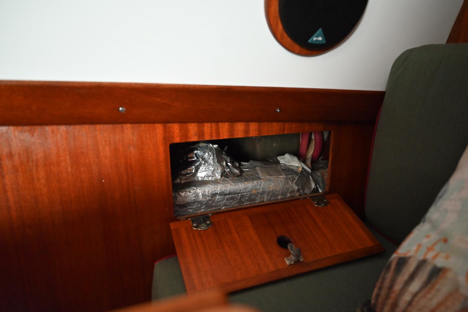 Slide: The Image of Pearson Pilothouse 365 1980 - 4536477