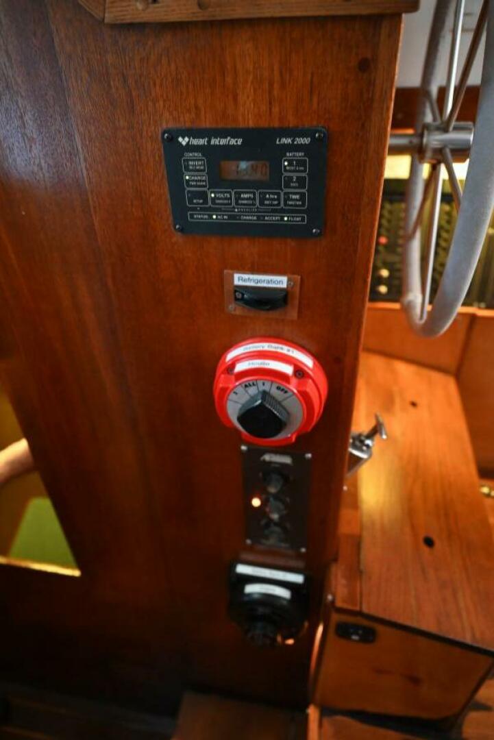 Slide: The Image of Pearson Pilothouse 365 1980 - 4536523