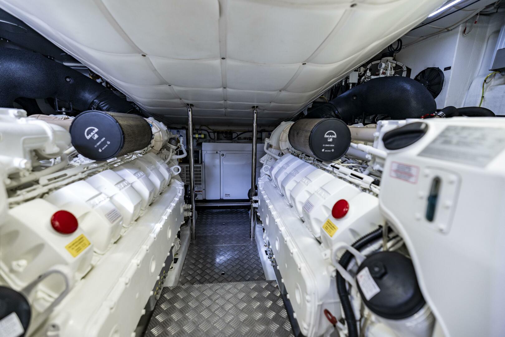 Slide: The Image of Pershing 62 2021 - 5026762