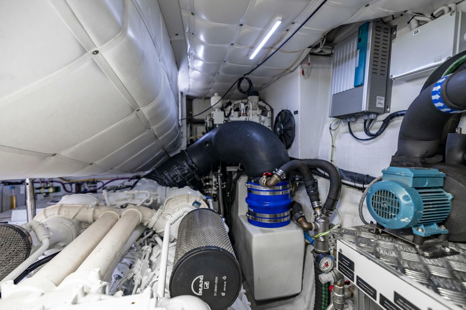 Slide: The Image of Pershing 62 2021 - 5026763