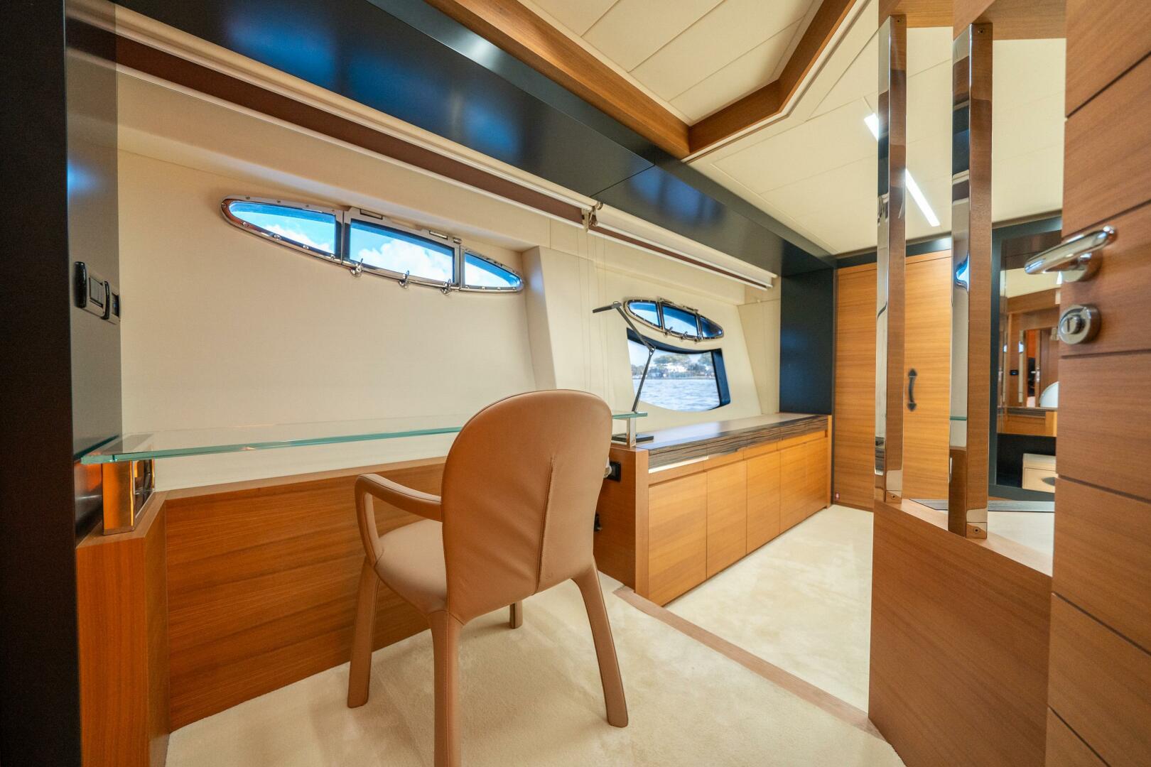 Slide: The Image of Pershing 92 2012 - 4503898