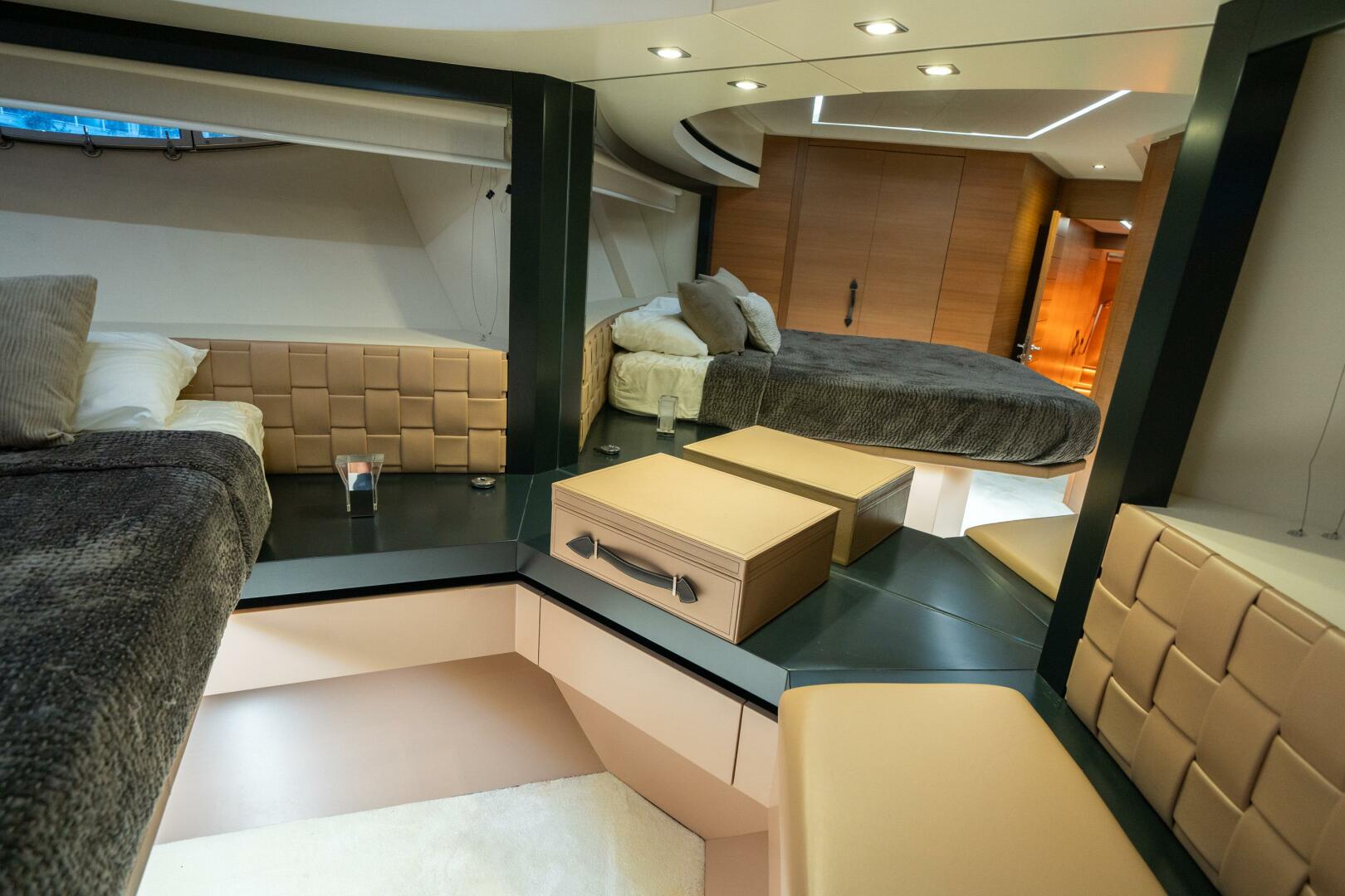 Slide: The Image of Pershing 92 2012 - 4503915
