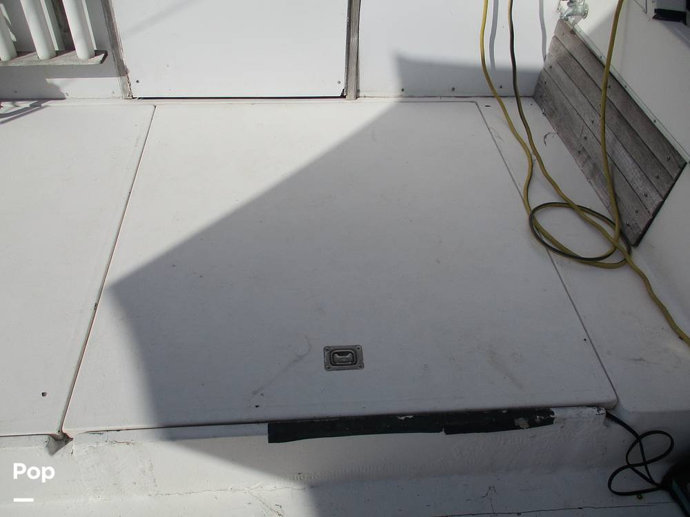 Slide: The Image of Phoenix Bass Boat 29 Flybridge Cruiser 1979 - 11251248