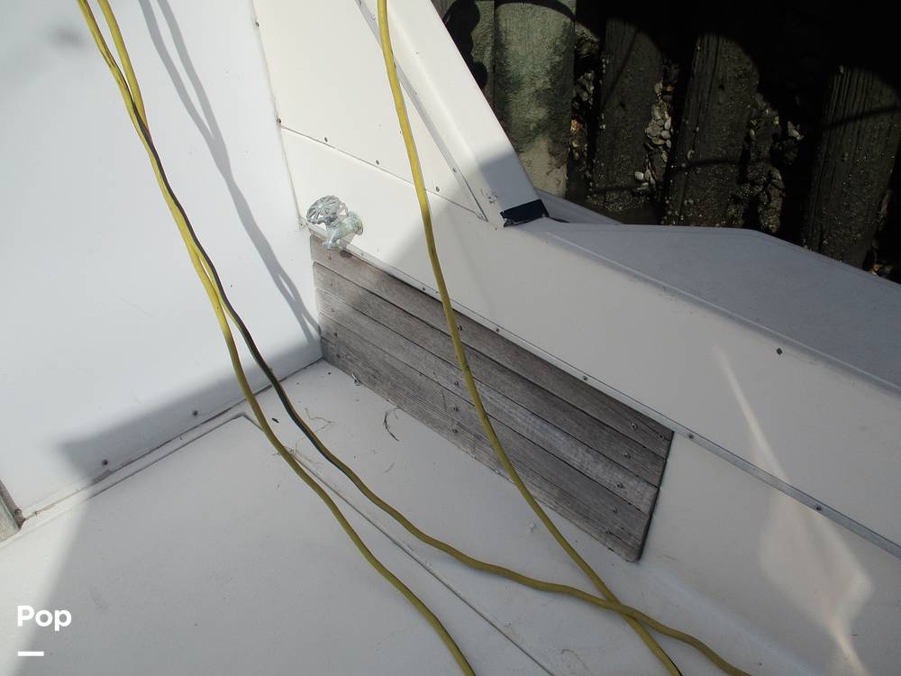 Slide: The Image of Phoenix Bass Boat 29 Flybridge Cruiser 1979 - 11251280