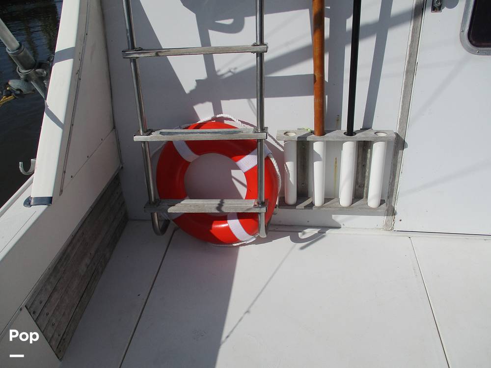 Slide: The Image of Phoenix Bass Boat 29 Flybridge Cruiser 1979 - 11251284