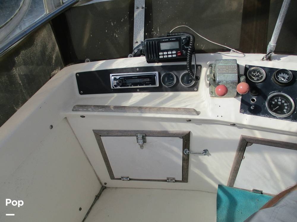 Slide: The Image of Phoenix Bass Boat 29 Flybridge Cruiser 1979 - 11251297