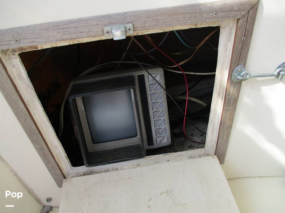 Slide: The Image of Phoenix Bass Boat 29 Flybridge Cruiser 1979 - 11251306