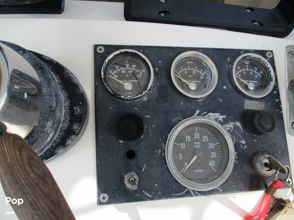 Slide: The Image of Phoenix Bass Boat 29 Flybridge Cruiser 1979 - 11251313