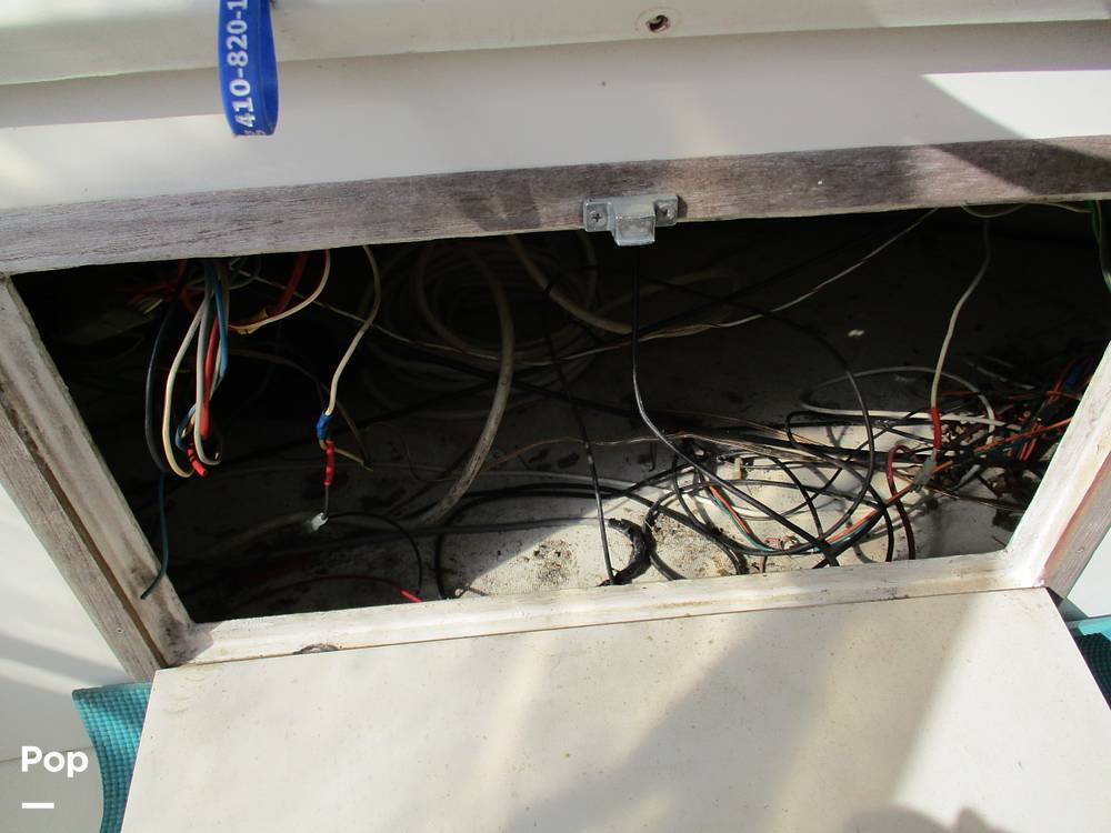 Slide: The Image of Phoenix Bass Boat 29 Flybridge Cruiser 1979 - 11251320