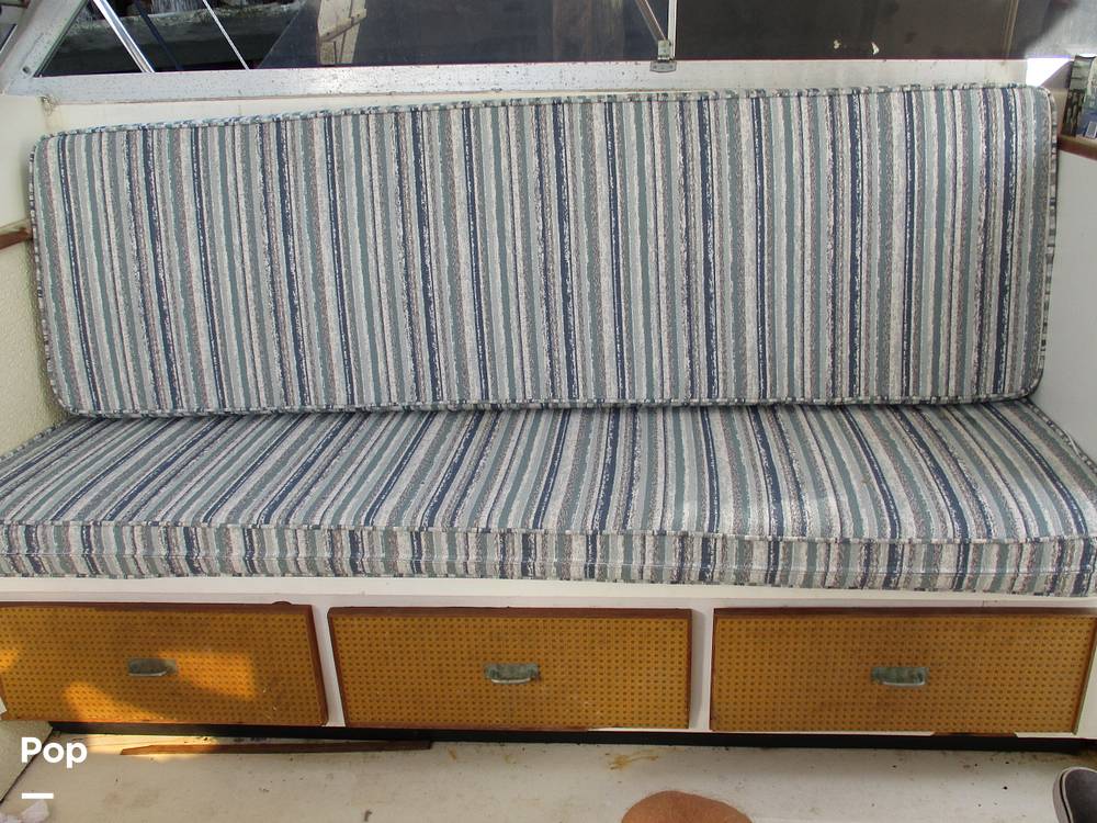 Slide: The Image of Phoenix Bass Boat 29 Flybridge Cruiser 1979 - 11251425