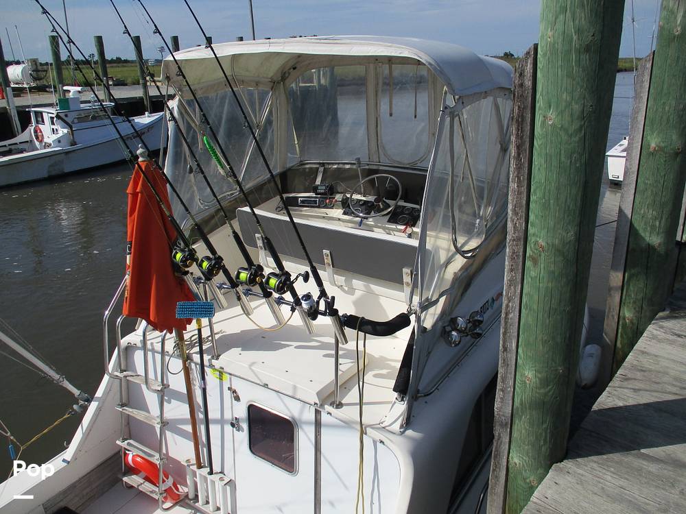 Slide: The Image of Phoenix Bass Boat 29 Flybridge Cruiser 1979 - 11251181