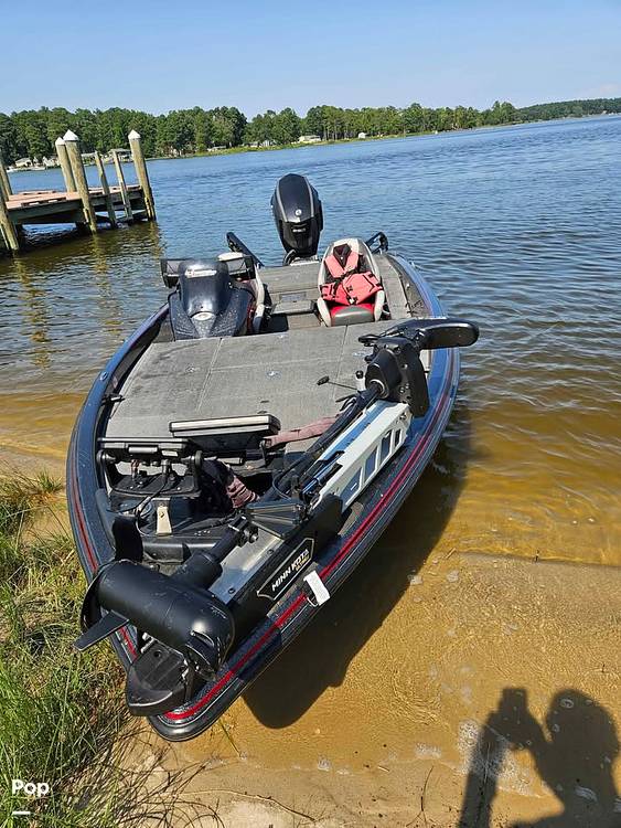 Slide: The Image of Phoenix Bass Boat 721 Pro XP 2017 - 15477107