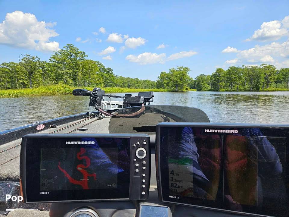 Slide: The Image of Phoenix Bass Boat 721 Pro XP 2017 - 15477108