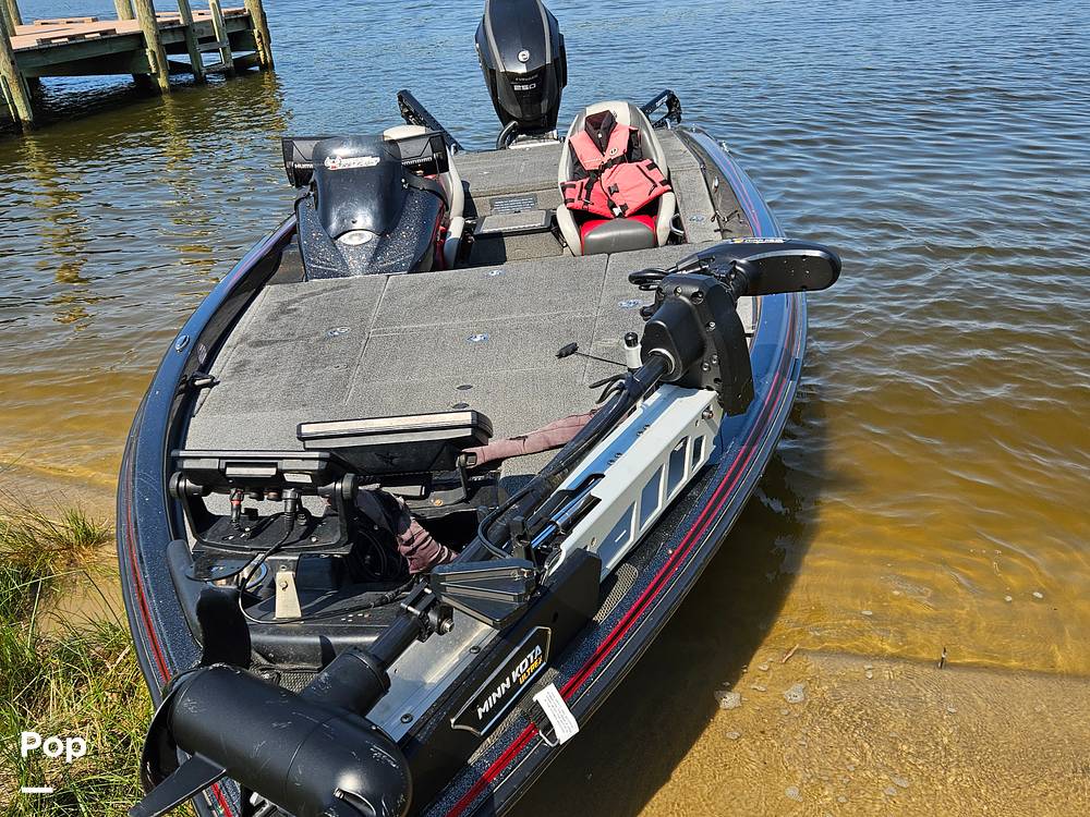 Slide: The Image of Phoenix Bass Boat 721 Pro XP 2017 - 15477371