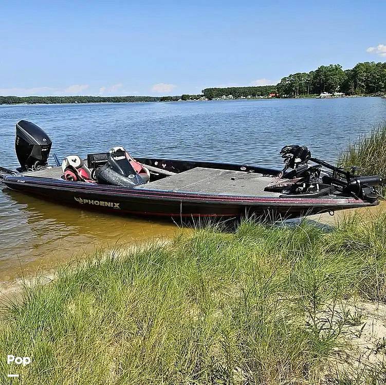 Slide: The Image of Phoenix Bass Boat 721 Pro XP 2017 - 15492199