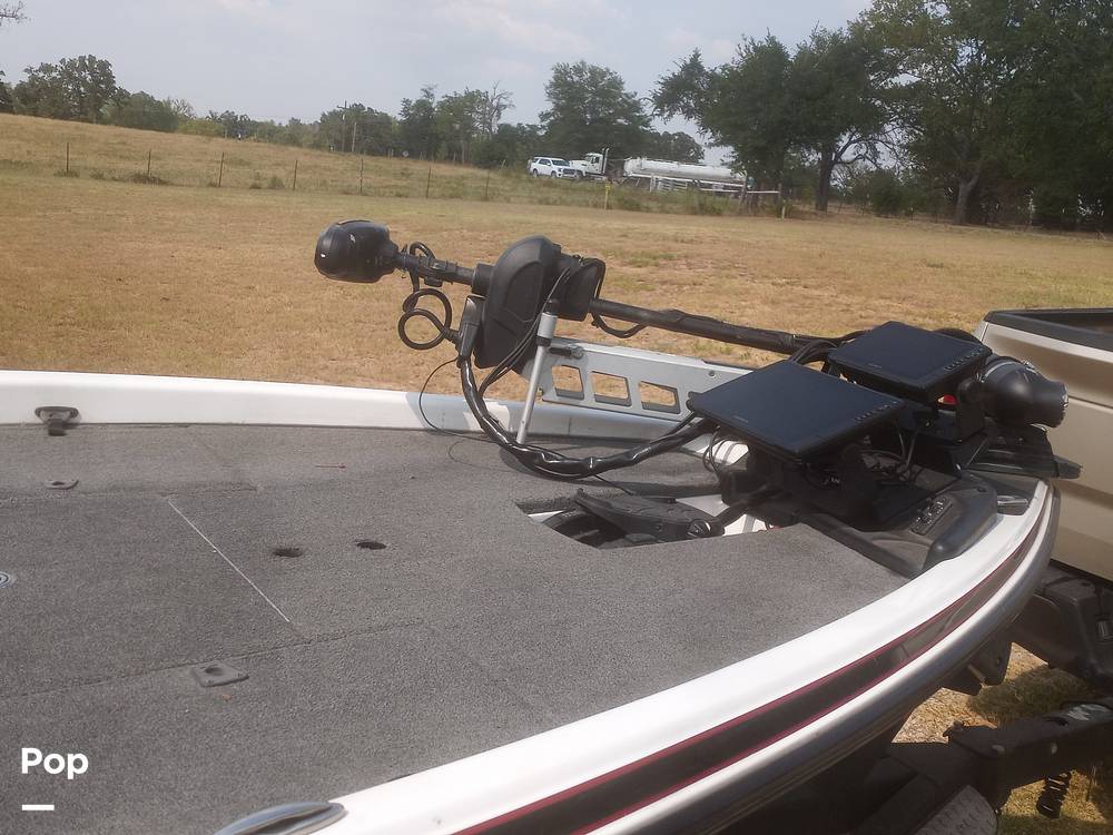 Slide: The Image of Phoenix Bass Boat 721 PRO XP 2017 - 3