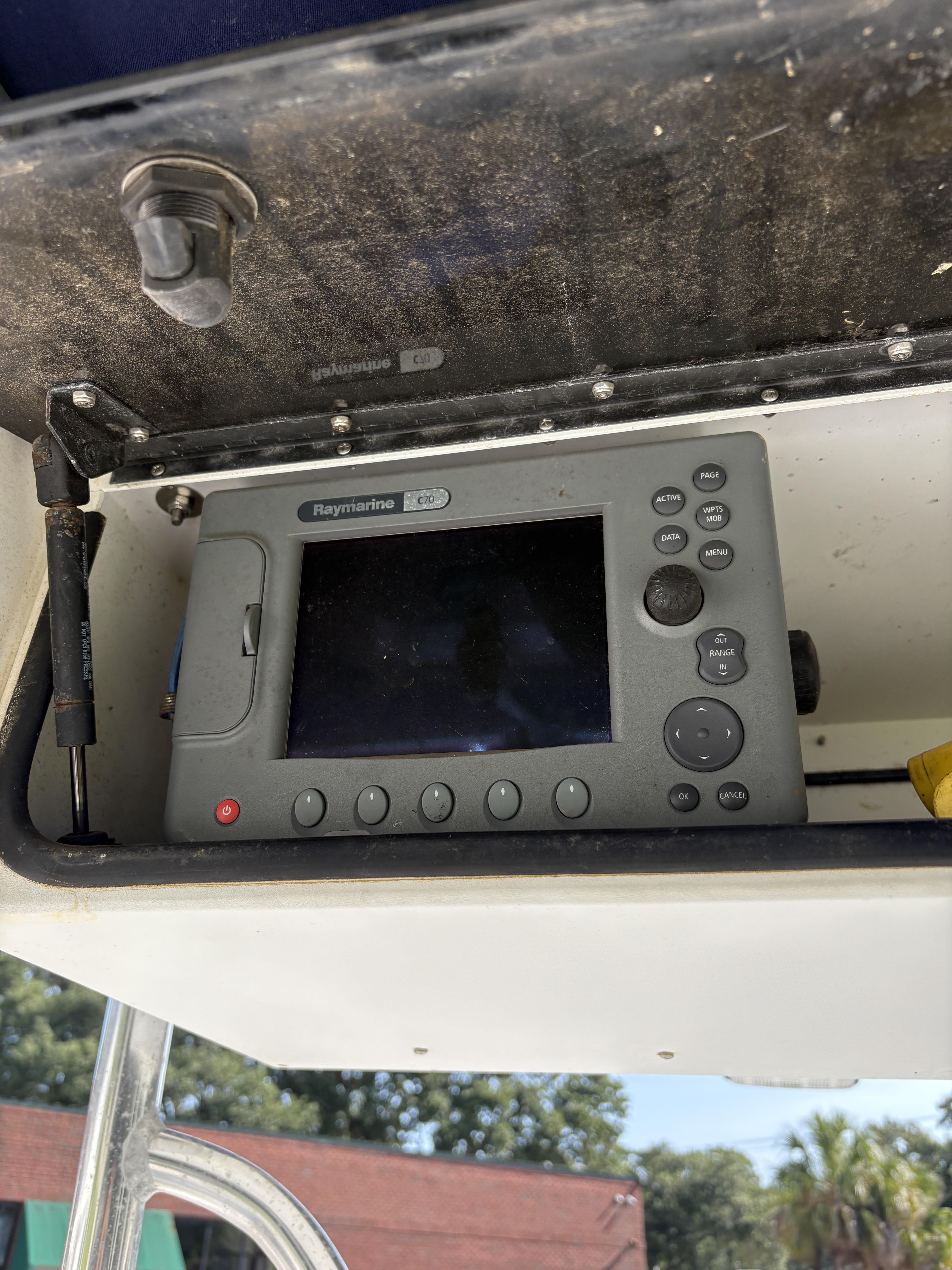 Slide: The Image of Polar 2310 Bay 2005 - 3