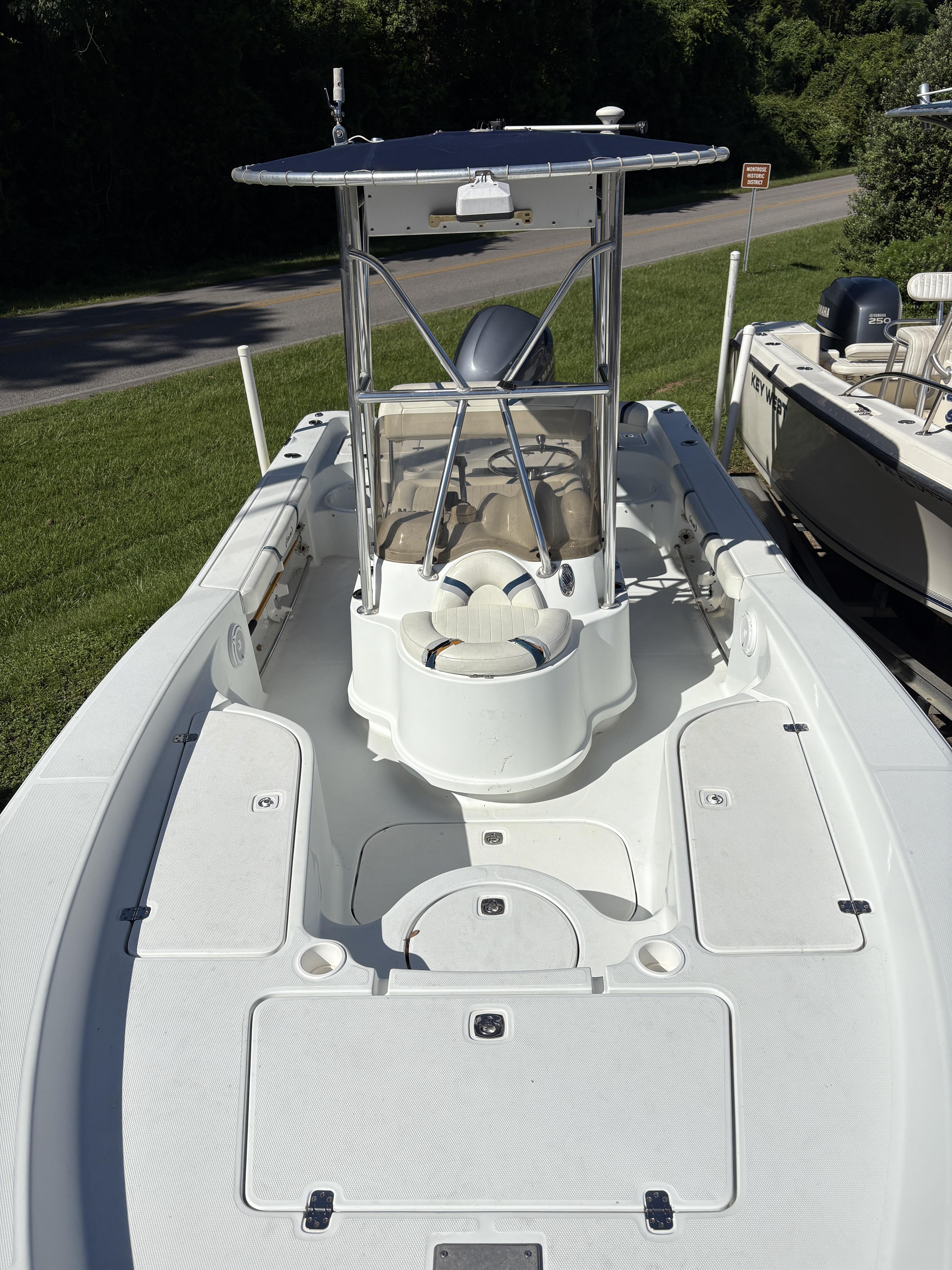 Slide: The Image of Polar 2310 Bay 2005 - 8