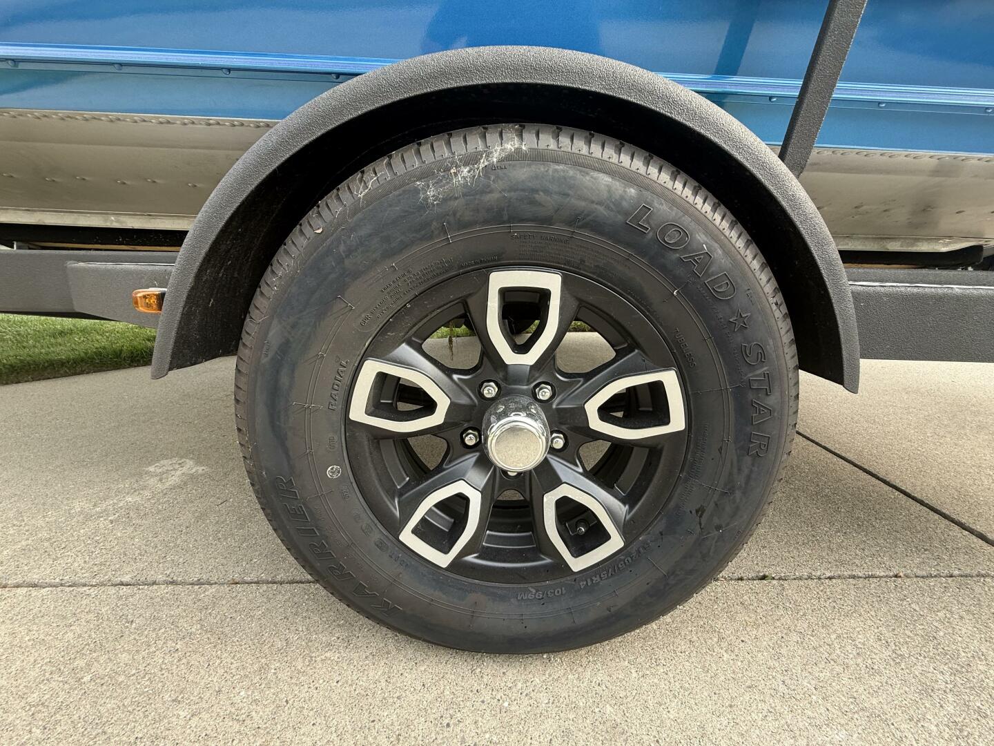 Slide: The Image of Polar Kraft Frontier FRV179WT 2023 - 5393263