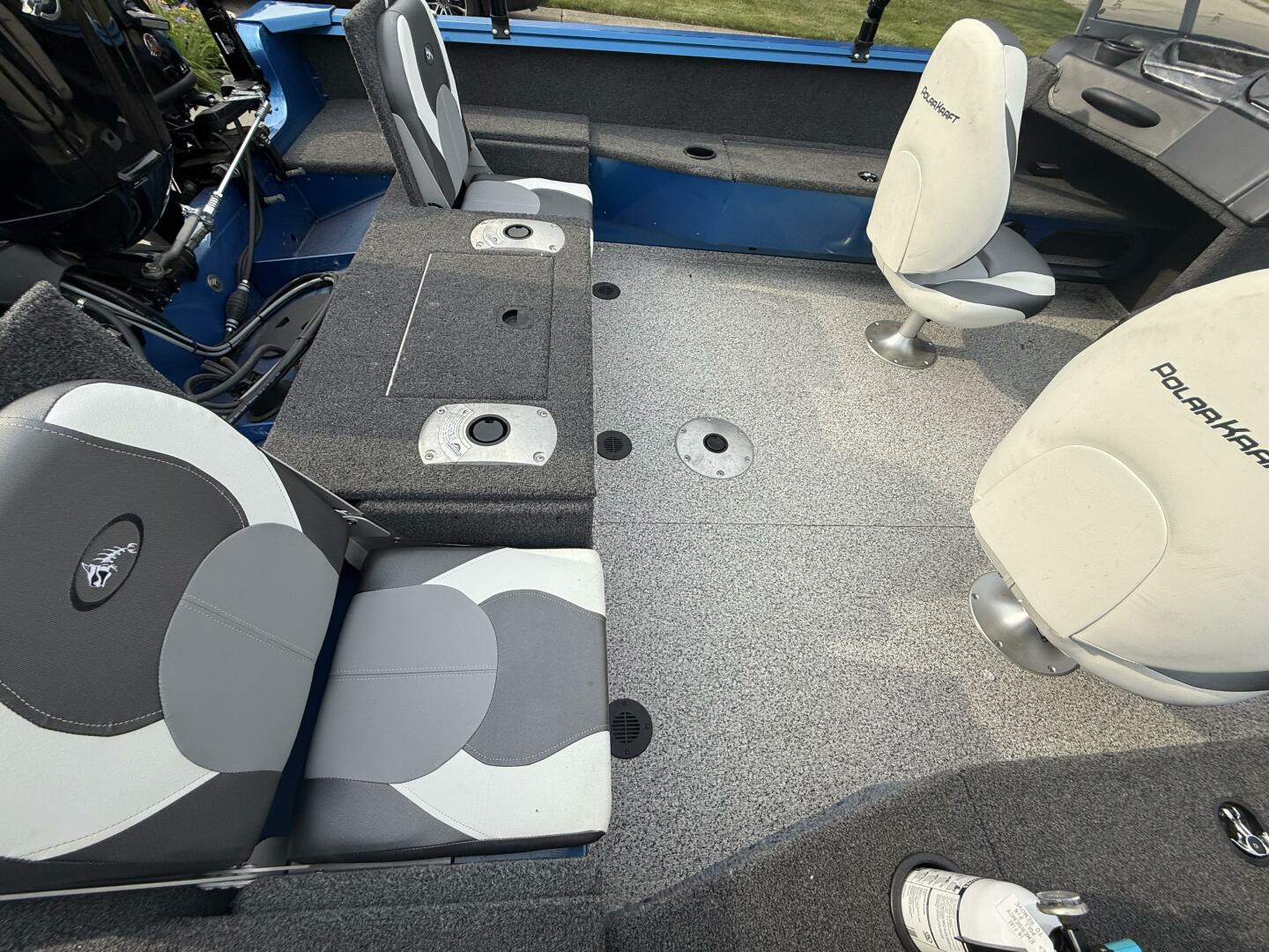 Slide: The Image of Polar Kraft Frontier FRV179WT 2023 - 5393271