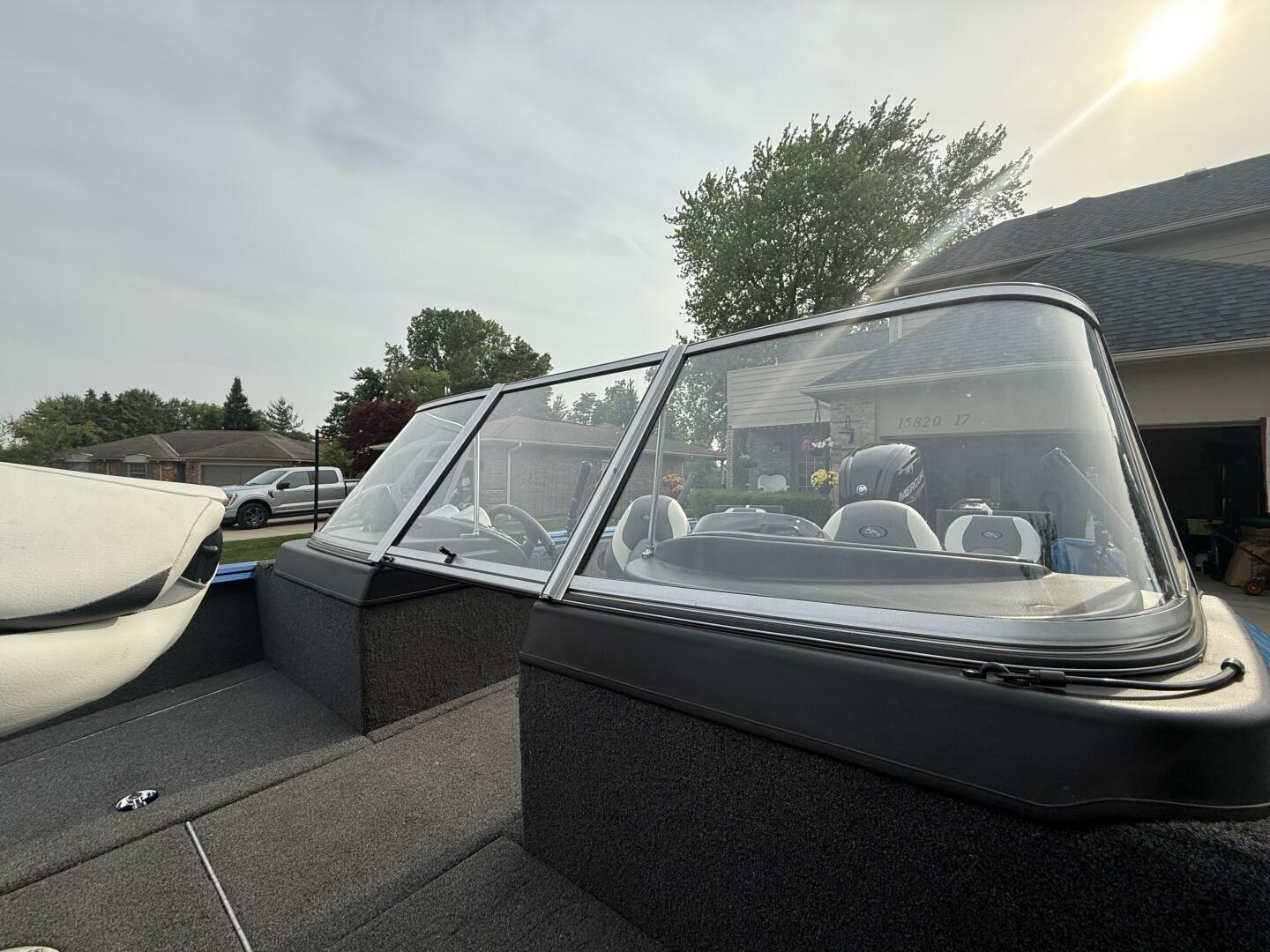 Slide: The Image of Polar Kraft Frontier FRV179WT 2023 - 5393388