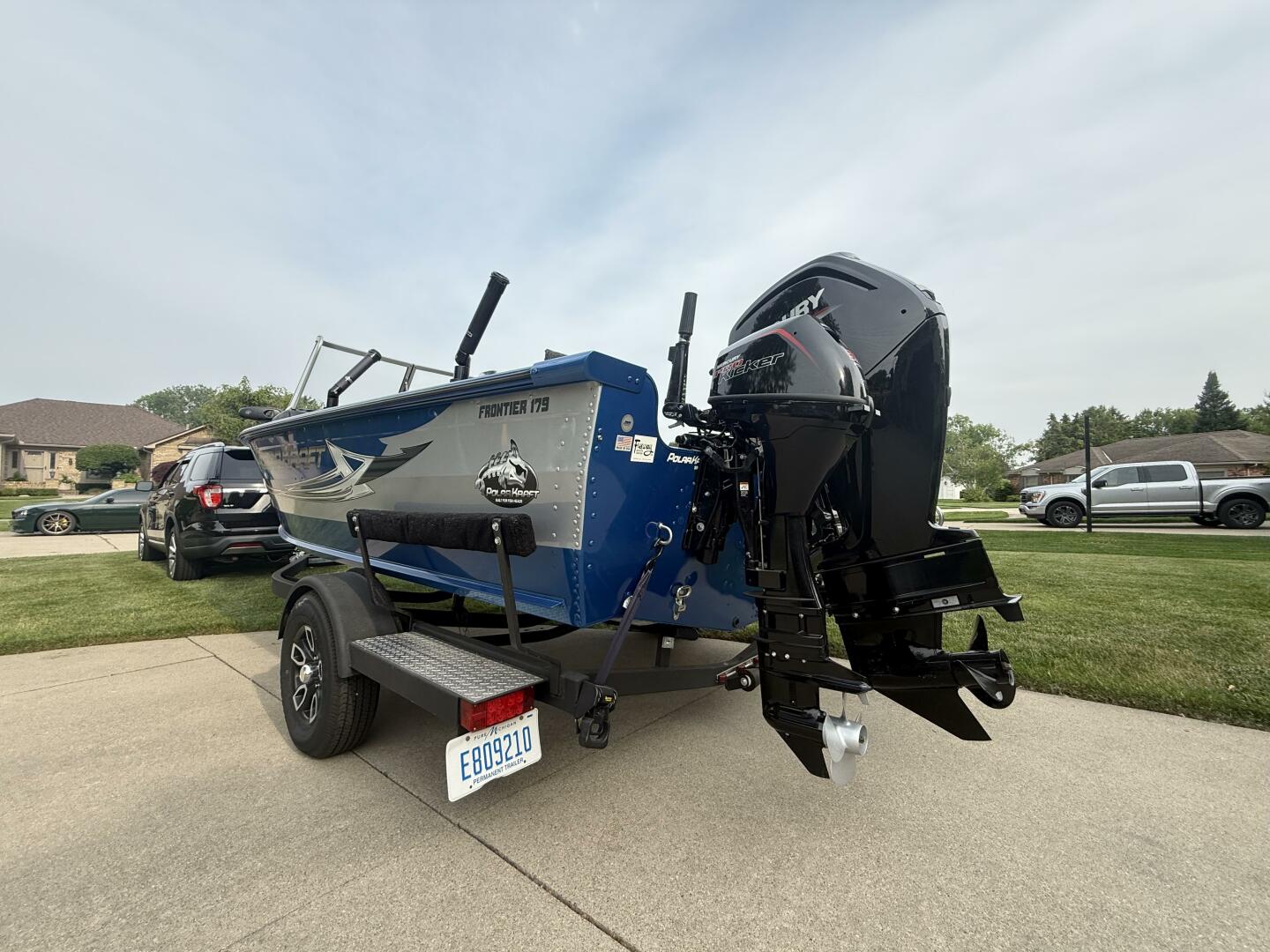 Slide: The Image of Polar Kraft Frontier FRV179WT 2023 - 5393445