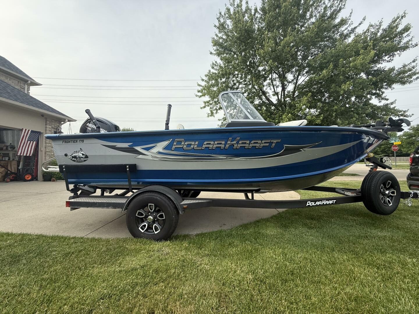 Slide: The Image of Polar Kraft Frontier FRV179WT 2023 - 5393450