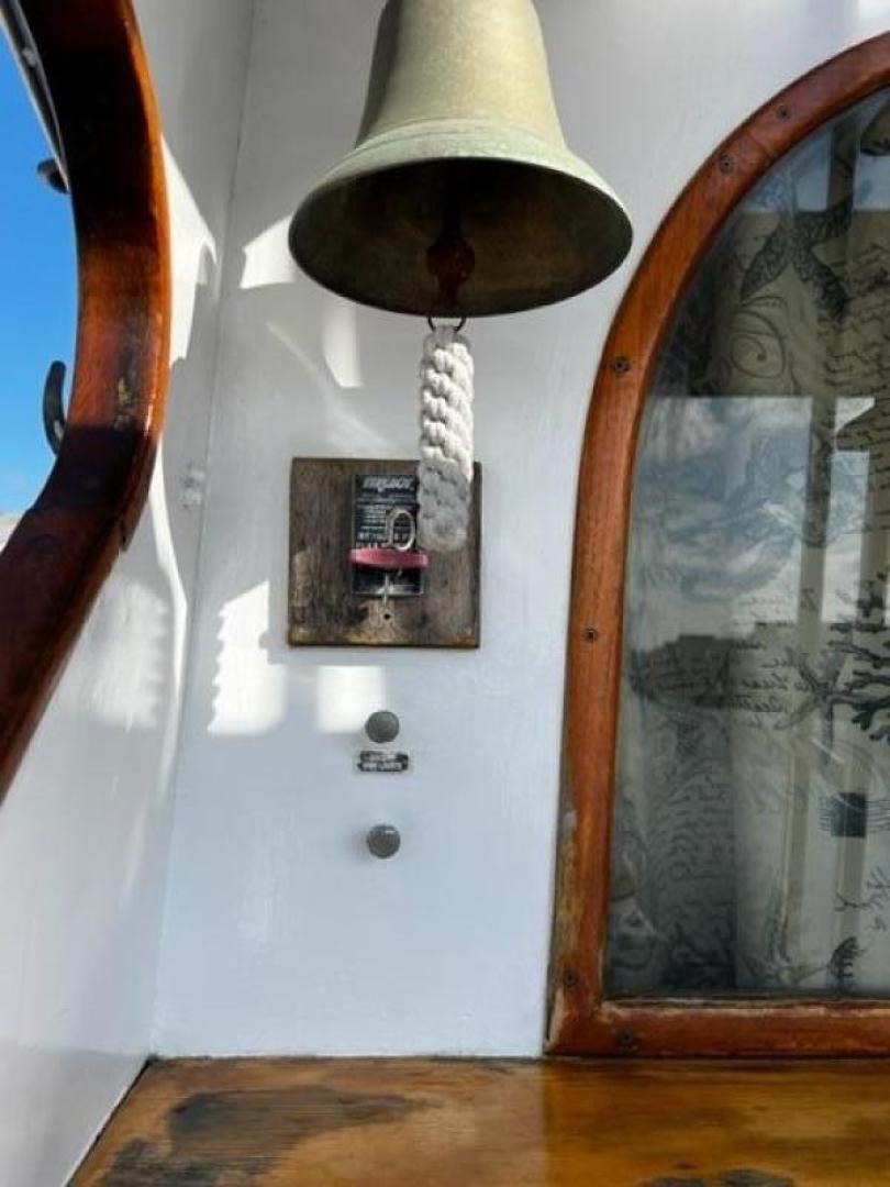Slide: The Image of 1981 Post cockpit remote fire suppression pull station - 3496385