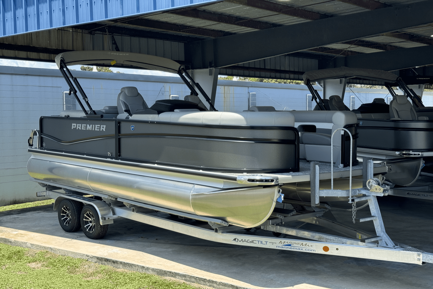 Slide: The Image of Premier 210 Sunsation 2024 - 2