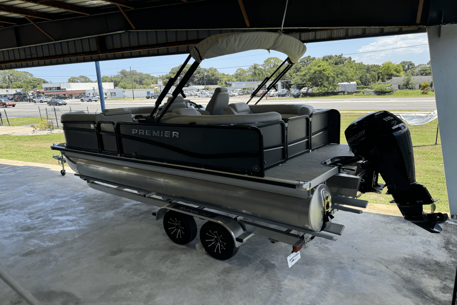 Slide: The Image of Premier 210 Sunsation 2024 - 4