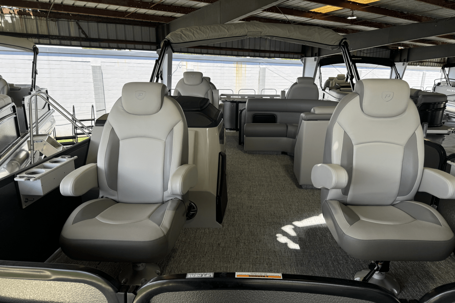 Slide: The Image of Premier 210 Sunsation 2025 - 10