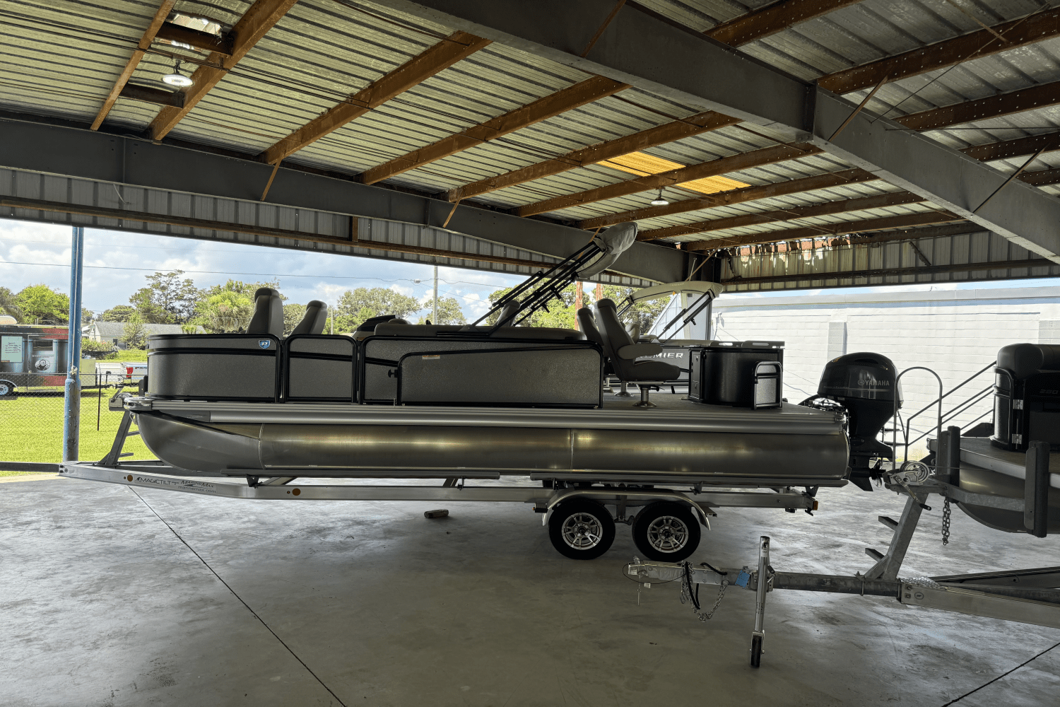 Slide: The Image of Premier 210 Sunsation 2025 - 2