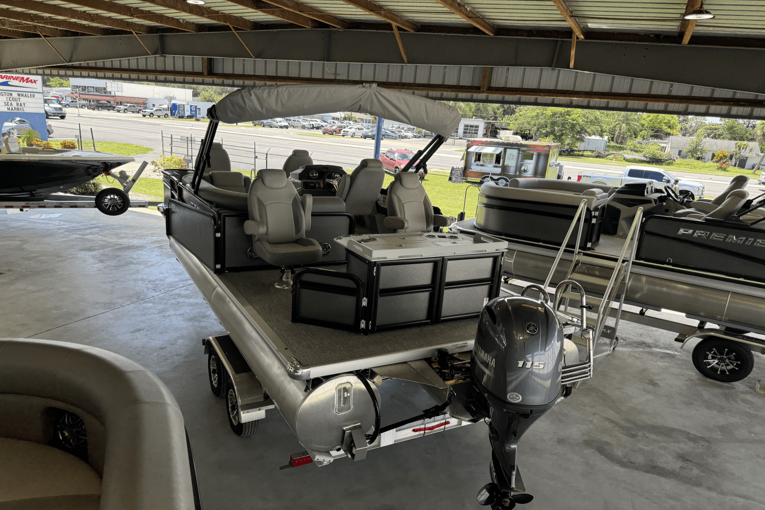 Slide: The Image of Premier 210 Sunsation 2025 - 3