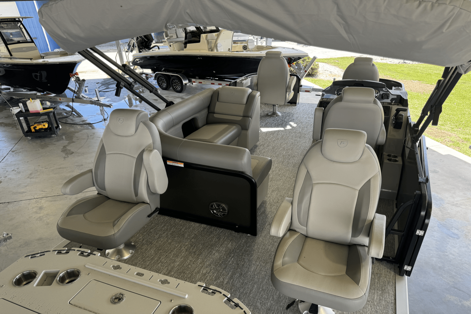 Slide: The Image of Premier 210 Sunsation 2025 - 6