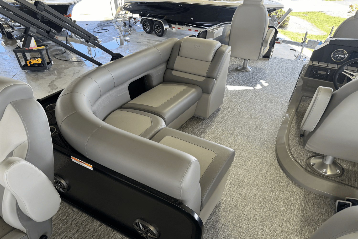 Slide: The Image of Premier 210 Sunsation 2025 - 7