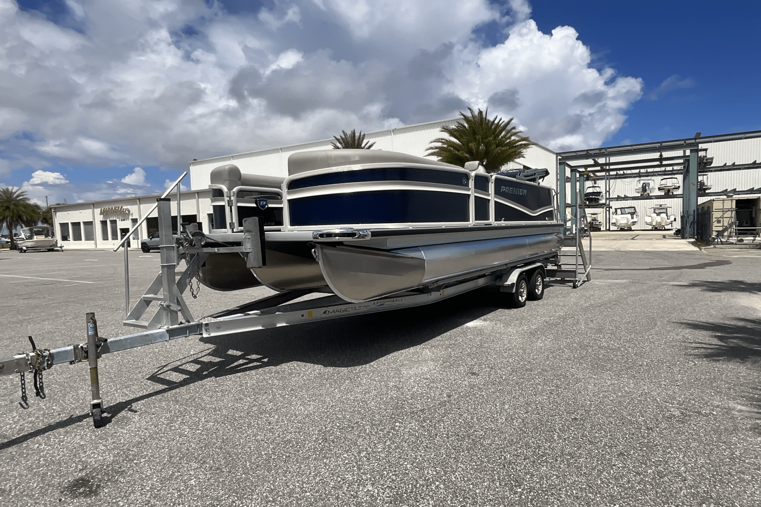 Slide: The Image of Premier 230 Solaris 2025 - 1