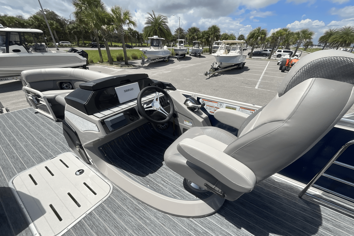 Slide: The Image of Premier 230 Solaris 2025 - 6