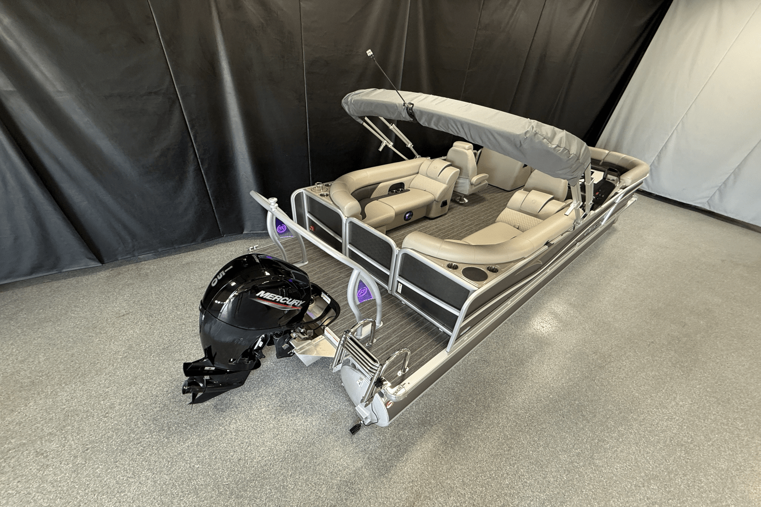 Slide: The Image of Premier 230 SUNSATION 2022 - 11