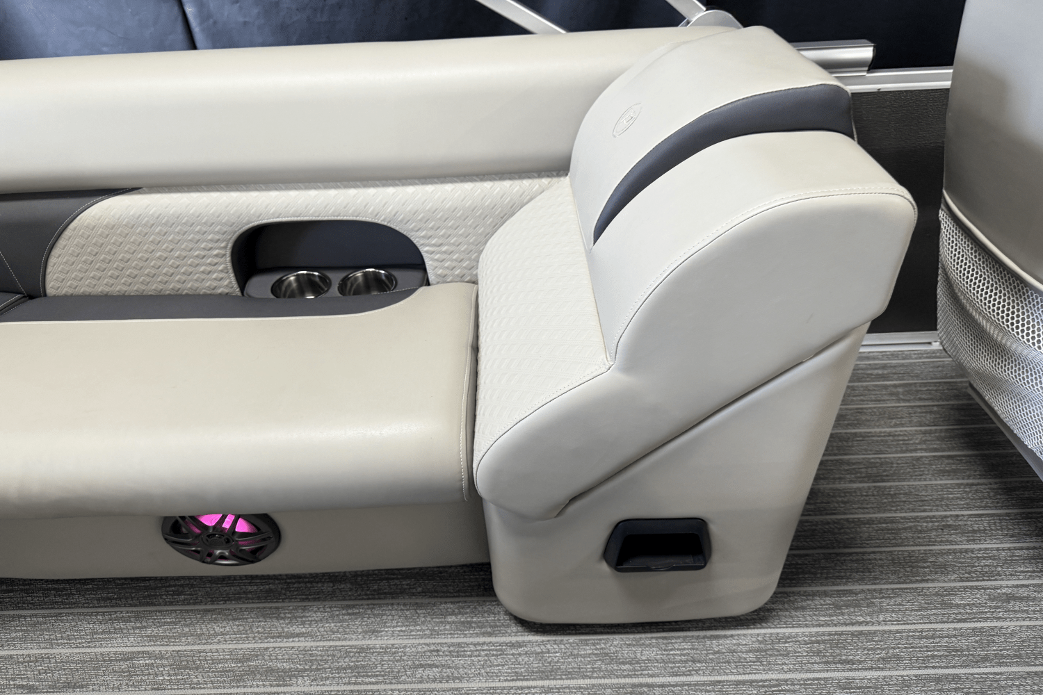Slide: The Image of Premier 230 SUNSATION 2022 - 29