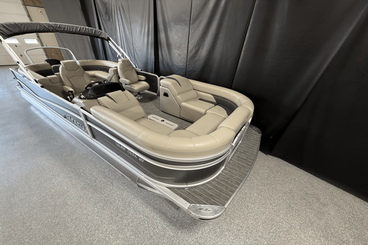 Slide: The Image of Premier 230 SUNSATION 2022 - 4