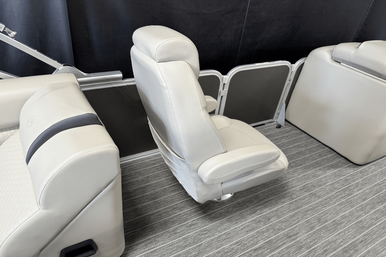Slide: The Image of Premier 230 SUNSATION 2022 - 40