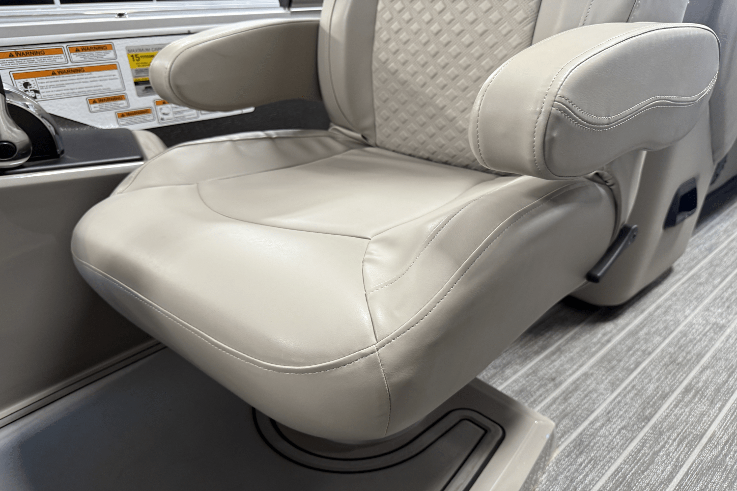 Slide: The Image of Premier 230 SUNSATION 2022 - 51