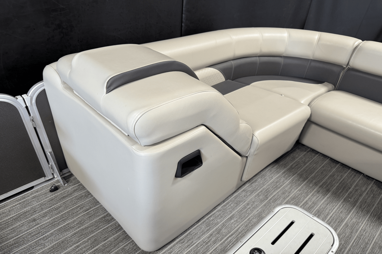 Slide: The Image of Premier 230 SUNSATION 2022 - 63