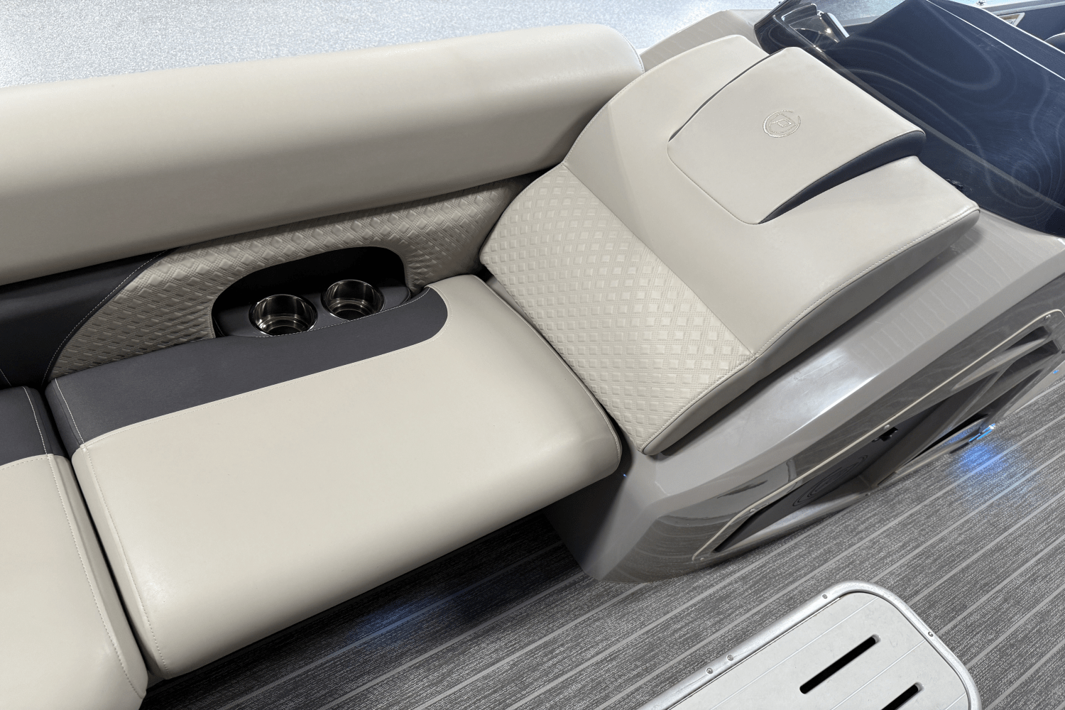Slide: The Image of Premier 230 SUNSATION 2022 - 70