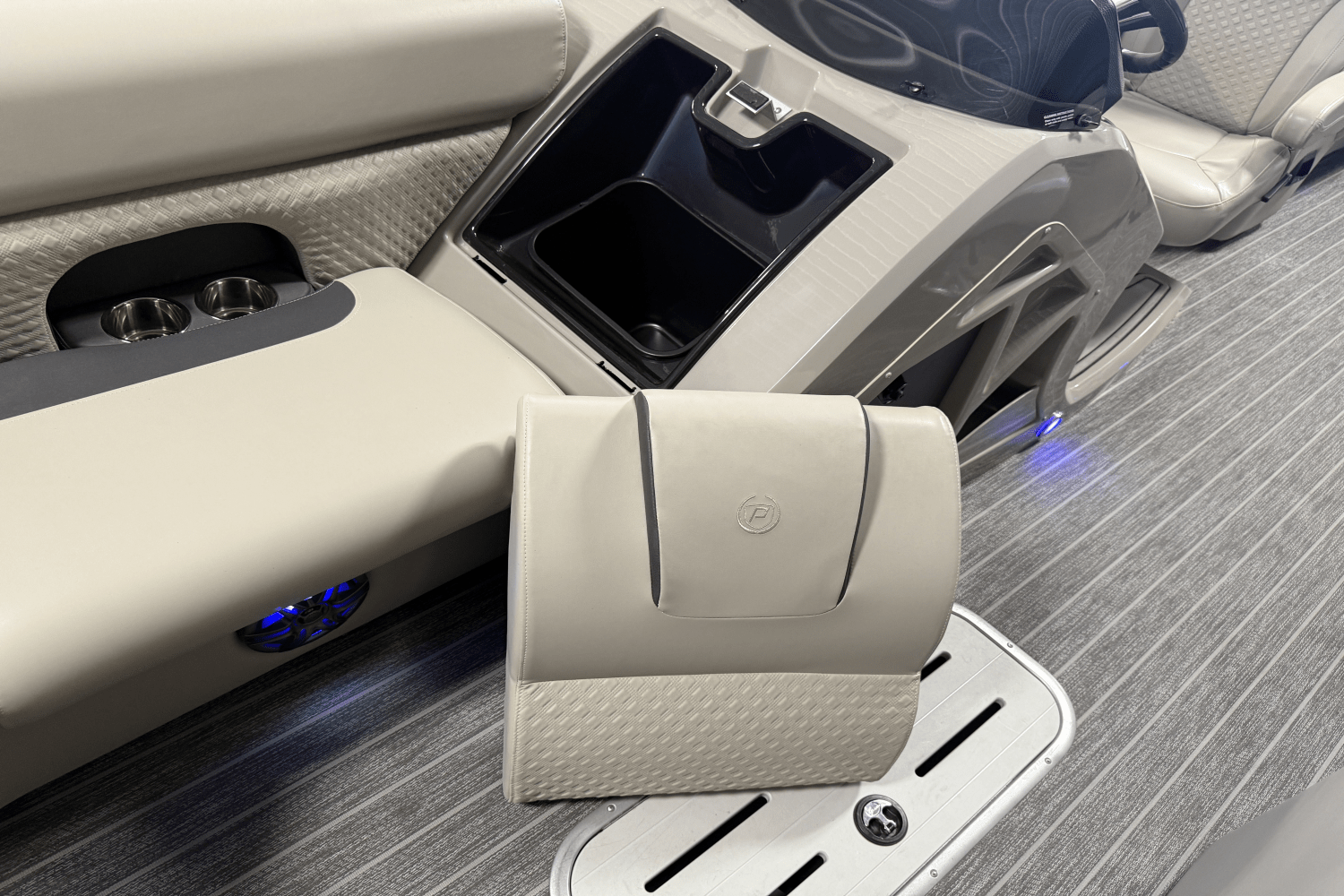 Slide: The Image of Premier 230 SUNSATION 2022 - 74