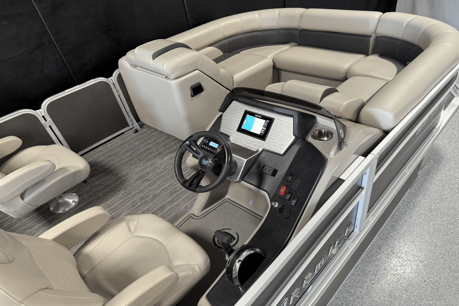 Slide: The Image of Premier 230 SUNSATION 2022 - 8